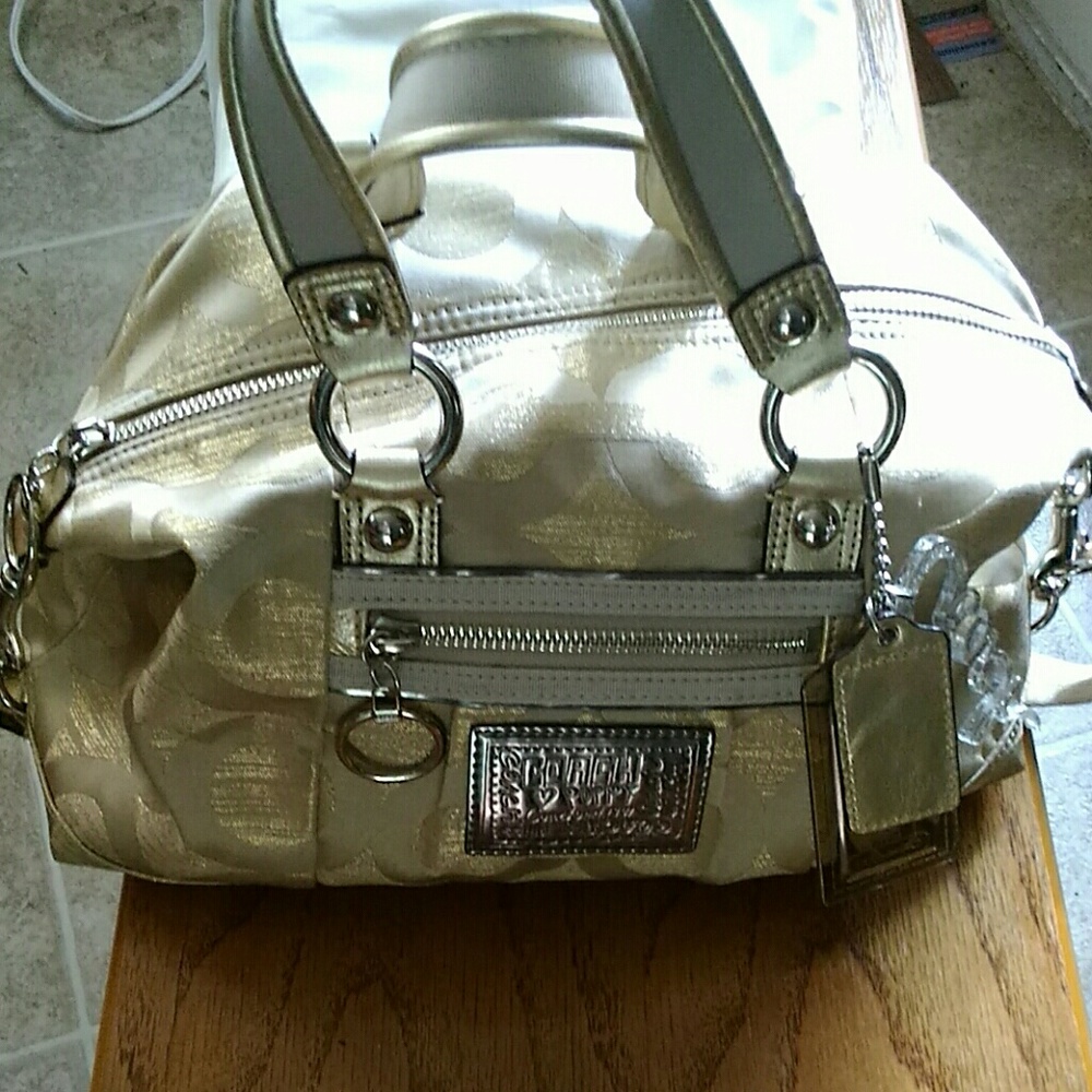 Coach Signature Poppy Lured Duffle Satchel Bag